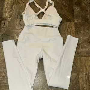 ALO Yoga White Sports Bra and Leggings Set